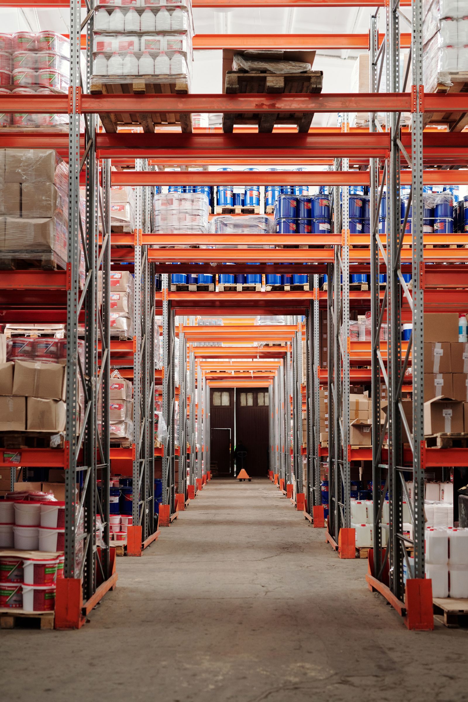 Illustrative warehouses environment
